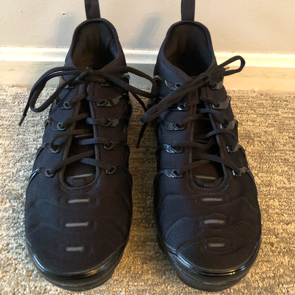 Men black Nike Air Vapor Max Plus size 11